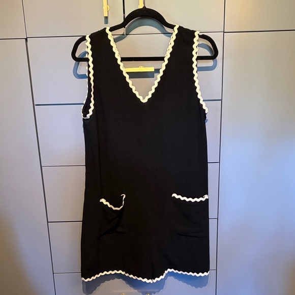 eesome Pants - Darling jumper! So cute with boots, size M